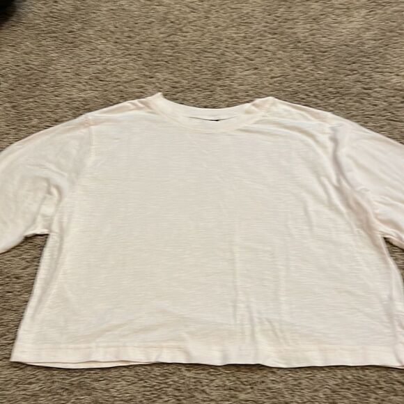 Wild Fable light pink t-shirt. Size M - Picture 3 of 3